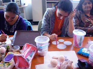 REALIZAN COORDINACIÓN DE BIBLIOTECAS Y SEDESOL TALLER DE PASTA FRANCESA