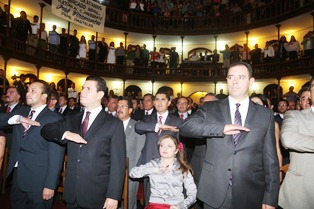 CARLOS PRÑA ACUDE A INFORMES DE SUS COMPAÑEROS
