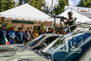 PRESIDE BMQ DESFILE CONMEMORATIVO DE LA INDEPENDENCIA DE MÉXICO