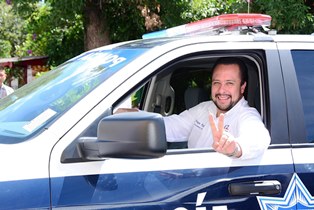 ENTREGA ALCALDE SEIS NUEVAS PATRULLAS‏
