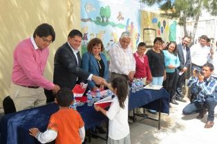 ENTREGA GODEZAC LIBRETAS DEL CUADERNÓN 2014 A ESTUDIANTES DE GUADALUPE