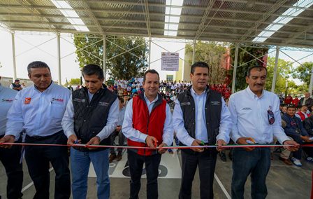 INAUGURAN GOBERNADOR Y ALCALDE AMPLIACIÓN DEL GIMNASIO MUNICIPAL