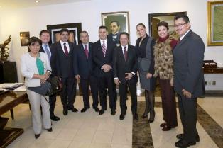 ENTREGA BMQ APOYOS A ADULTOS MAYORES