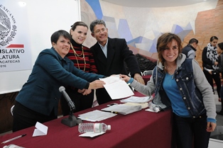 ENTREGAN ESTÍMULOS ECONÓMICOS A VOLUNTARIOS QUE APOYAN ARCHIVO HISTÓRICO