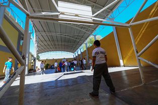 CONSTRUYE AYUNTAMIENTO DE FRESNILLO DOMO EN LA ESCUELA MORELOS