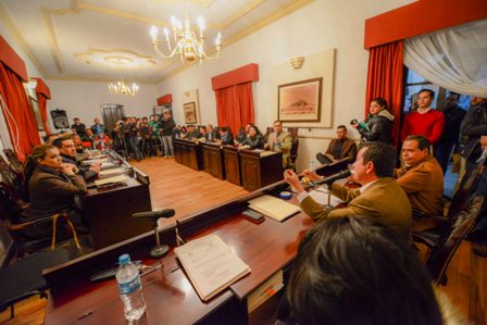 APRUEBA CABILDO LICENCIA DE BMQ PARA SEPARARSE DE SU CARGO COMO ALCALDE