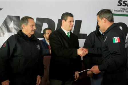 RECONOCE MAR A POLICÍAS POR SU LABOR EN SEGURIDAD