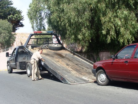 INICIA DTTYV OPERATIVO DE RETIRO DE UNIDADES MAL ESTACIONADAS