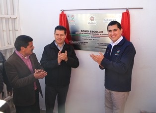 INAUGURAN MIGUEL ALONSO Y CARLOS PEÑA DOMO DE PRIMARIA MANUEL M PONCE