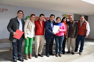 EN GIRA POR EL SEMIDESIERTO ENTREGA MAR APOYOS POR MÁS DE 270 MDP