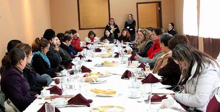 RECONOCE PRESIDENTA DEL SEDIF TRABAJO Y APOYO DE VOLUNTARIOS