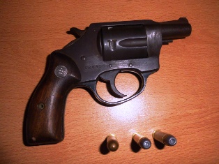 DETIENE PEP EN TACOALECHE A DOS HOMBRES CON VEHÍCULO ROBADO Y ARMA CORTA
