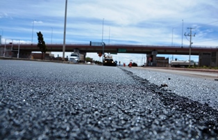 REALIZA OBRAS PÚBLICAS LABORES DE BACHEO Y DEZASOLVE