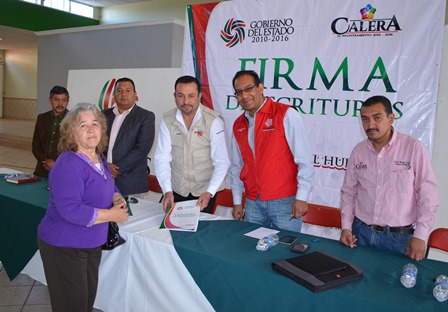 FIRMAN 700 ESCRITURAS  POSESIONARIOS DE ‘EL HUIZACHE’