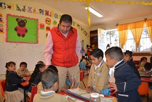 VISITA ROBERTO LUÉVANO JARDÍN DE NIÑOS JUAN ESCUTIA