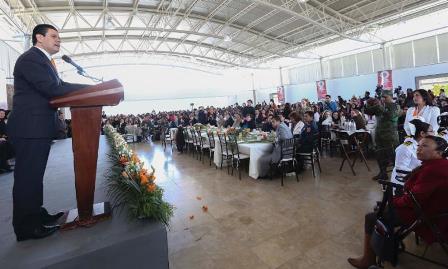 RECONOCE MAR A MUJERES ZACATECANAS QUE ABRIERON CAMINO