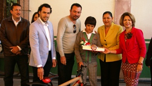RECONOCEN PARTICIPACIÓN DE MENOR EN CONCURSO