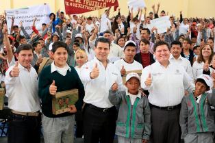 VISITA ROBERTO LUÉVANO JARDÍN DE NIÑOS JUAN ESCUTIA