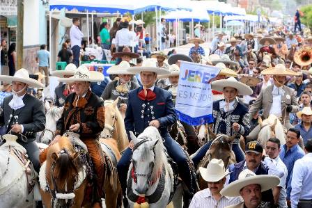 ENCABEZA MAR TRADICIONAL CABALGATA CHARRA JEREZ 2015
