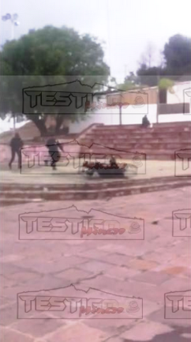 CAE POLICÍA ESTATAL DE UN HELICÓPTERO