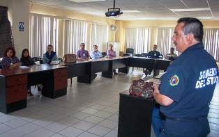 IMPARTEN CURSO DE COMBATE A INCENDIOS A PERSONAL DEL HOSPITAL GENERAL ZACATECAS