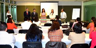 ENTREGA PROCURADORA NOMBRAMIENTOS A MINISTERIOS PÚBLICOS, OFICIALES SECRETARIOS Y FACILITADORES