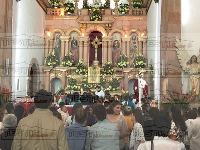EMOTIVA DESPEDIDA AL PADRE DANIEL RAYAS