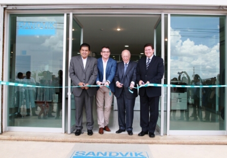 INAUGURAN AUTORIDADES Y CLUSMIN EMPRESA MINERA SANDVIK