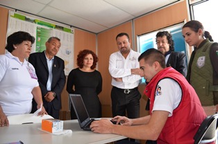 RECIBE CALERA EQUIPO DE CÓMPUTO  PARA ATENCIÓN A MIGRANTES