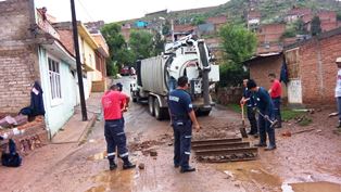 CONTINÚA LA VIGILANCIA POR LLUVIAS EN COLONIAS Y COMUNIDADES DE GUADALUPE