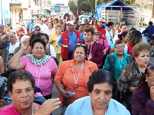 Festejan cumpleaños de Miguel Torres