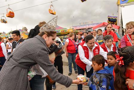 Disfrutan niños “Miércoles de Juegos Mecánicos Gratis” en la Fenapla 2015