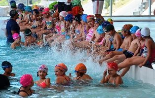 CLAUSURAN CURSOS DE VERANO EN LA ALBERCA DE GUADALUPE