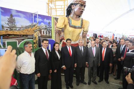 INAUGURA GOBERNADOR LA FENAZA 2015