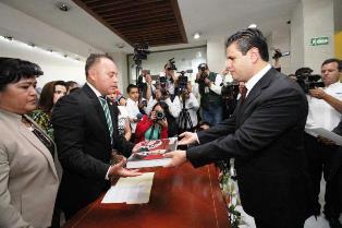 ENTREGA GOBERNADOR QUINTO INFORME DE GOBIERNO A LA LXI LEGISLATURA DE ZACATECAS