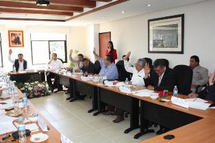 PAGAN A PENSIONADOS Y JUBILADOS DEL ISSSTEZAC