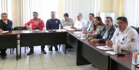 RECIBEN ÚTILES ESCOLARES NIÑOS DE TIERRA Y LIBERTAD, LUIS DONALDO COLOSIO Y MARTÍNEZ DOMÍNGUEZ