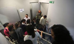 REALIZAN SIMULACRO DE CONATO DE INCENDIO EN CIUDAD ADMINISTRATIVA