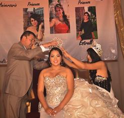 CORONA GDH A NÉLIDA I REINA DEL 449 ANIVERSARIO DE PLATEROS