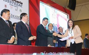 PREMIA MAR RESPONSABILIDAD Y EFICIENCIA DE SERVIDORES PÚBLICOS