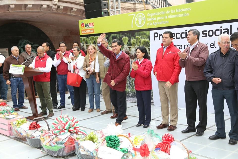 CONMEMORAN CON DONACIÓN DE ALIMENTOS Y DESFILE DE CARROS ALEGÓRICOS EL DÍA MUNDIAL DE LA ALIMENTACÍON