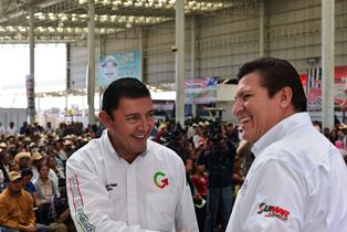 INAUGURAN GHD Y ABG FORO AGROPECUARIO FRESNILLO 2015