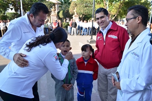 ENTREGA MAR 3.8 MDP EN EQUIPO TECNOLÓGICO A DOCENTES, TELEBACHILLERATOS Y ESCUELA DE TRABAJO SOCIAL
