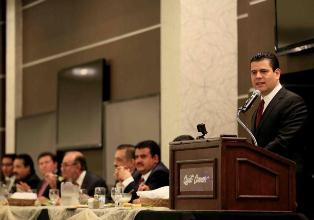 ENCABEZA MAR 43 ANIVERSARIO DE LA FEDERACIÓN DE CLUBES ZACATECANOS DEL SUR DE CALIFORNIA