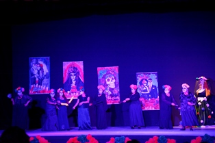 GRÁN PARTICIPACIÓN EN CELEBRACIÓN DE DÍA DE MUERTOS  DE LOS GRUPOS DE TERCERA EDAD DEL DIF DE JEREZ