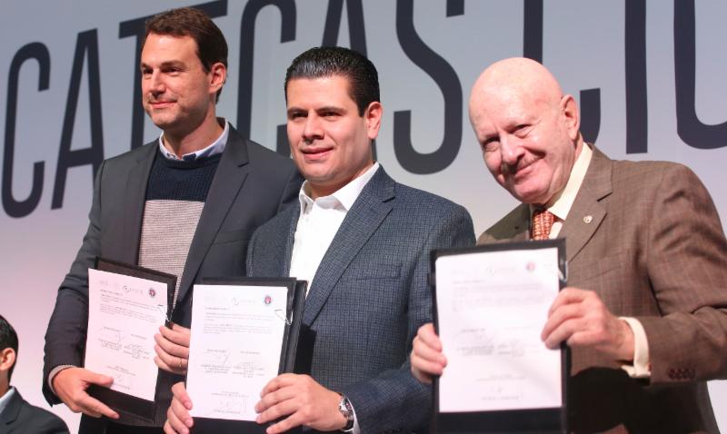 EN LA PRESENTACIÓN DE LOS ÁNGELES AZULES