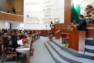 Comparece secretario de Finanzas ante legislatura local