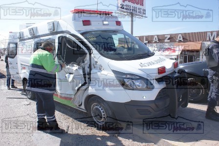 UN HERIDO EN CHOQUE DE AMBULANCIA
