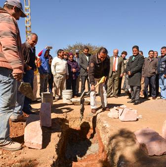 COLOCAN PRIMERA PIEDRA DE LA CASA DEL JUBILADO Y PENSIONADO DE SNTE