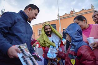 COMPARTEN 3 MIL FRESNILLENSES TRADICIONAL ROSCA DE REYES
